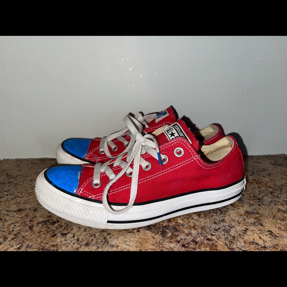 Women’s converse size 8